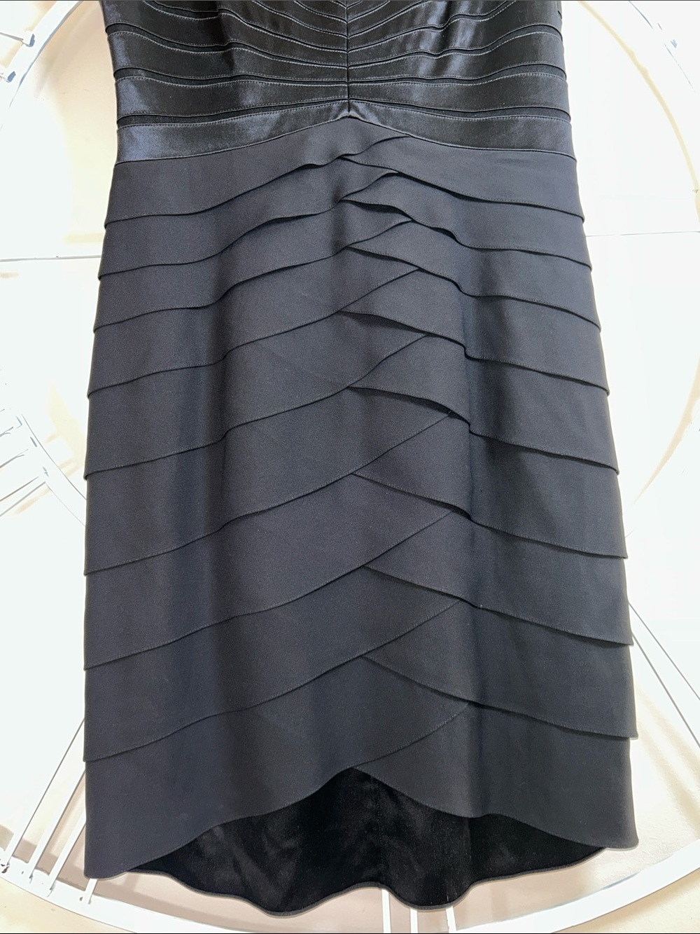 Chetta B 100% Silk Black V-Neck Tiered Midi Dress - Picture 3 of 13